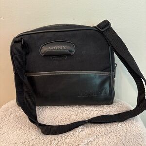 Vintage Sony Discman Carrying Case With Shoulder Strap And Headphone Cord Access